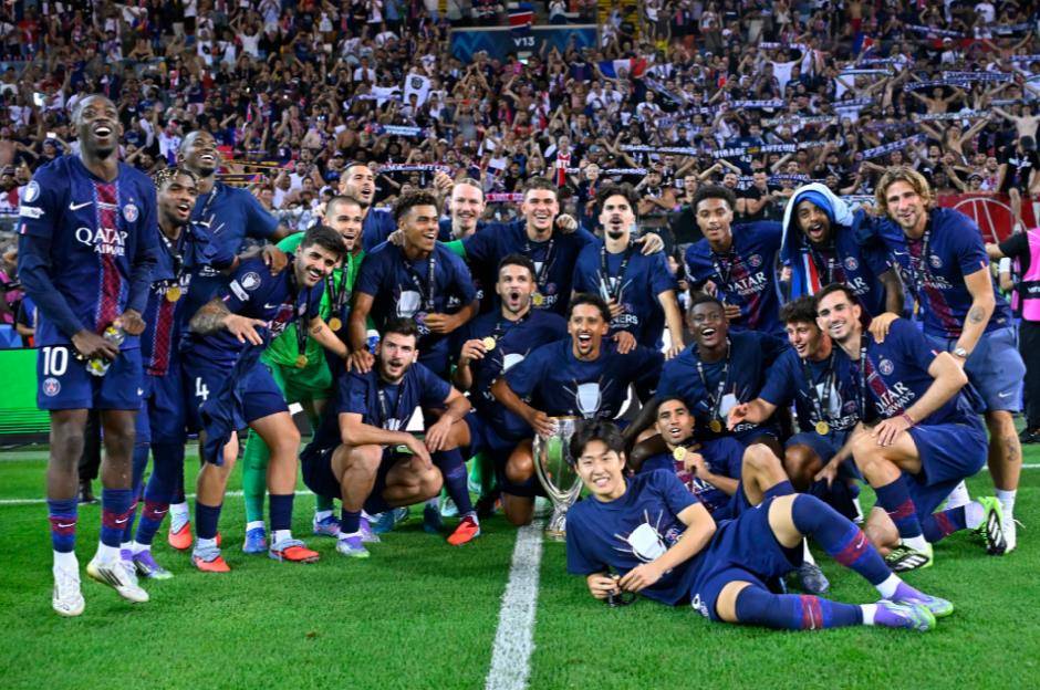 巴塞罗那关键时刻完成体检，志在欧超杯名次提升，底气十足，轮换策略成焦点的简单介绍